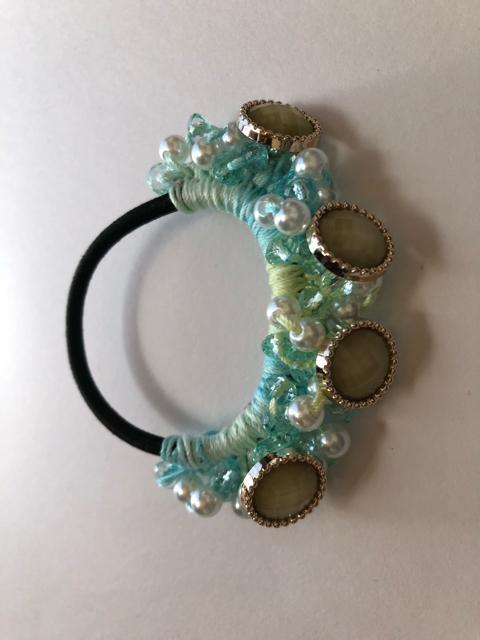 ハンドメイド ヘアゴム キラキラビーズ盛り盛り♪ ガーリー グリーン < 女性ファッション  ハンドメイド ヘアゴム キラキラビーズ盛り盛り♪ ガーリー グリーン < 女性ファッションの
