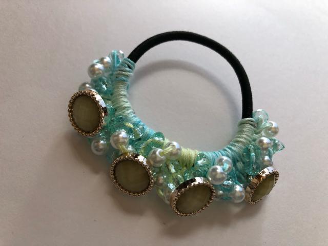 ハンドメイド ヘアゴム キラキラビーズ盛り盛り♪ ガーリー グリーン < 女性ファッション  ハンドメイド ヘアゴム キラキラビーズ盛り盛り♪ ガーリー グリーン < 女性ファッションの