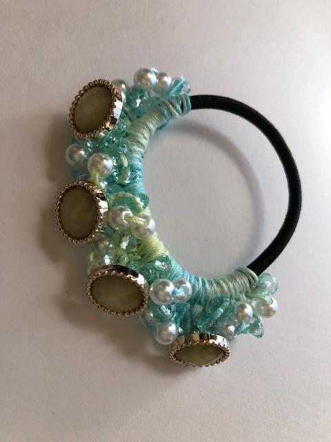 ハンドメイド ヘアゴム キラキラビーズ盛り盛り♪ ガーリー グリーン < 女性ファッション  ハンドメイド ヘアゴム キラキラビーズ盛り盛り♪ ガーリー グリーン < 女性ファッションの