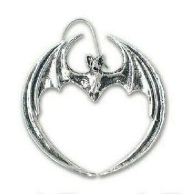 ALCHEMY GOTHIC: Vespertilio Hoop ピアス < 女性アクセサリー/時計  ALCHEMY GOTHIC: Vespertilio Hoop ピアス  < 女性アクセサリー/時計の
