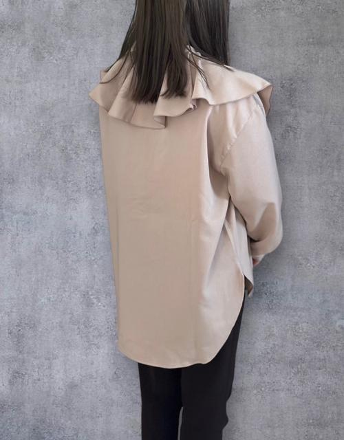 未開封 le colis ラッフルカラーシャツ フリルブラウス ベージュ < 女性ファッション 未開封 le colis ラッフルカラーシャツ フリルブラウス ベージュ < 女性ファッションの