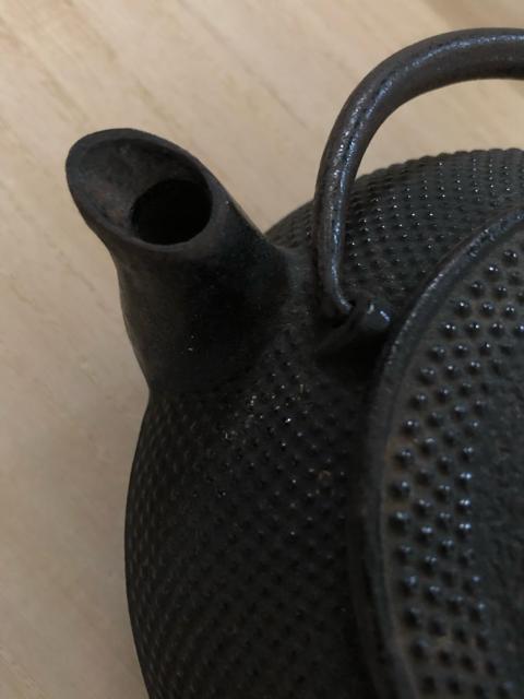 【新品未使用】南部鉄器の急須 岩鋳 内側ホーロー加工 茶こし付 アラレ < インテリア/ライフ  【新品未使用】南部鉄器の急須 岩鋳 内側ホーロー加工 茶こし付 アラレ < インテリア/ライフの