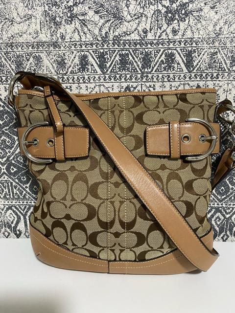 【良品】COACH コーチ F03574 シグネチャー ショルダーバッグ 斜め掛 < ブランド  【良品】COACH コーチ F03574 シグネチャー ショルダーバッグ 斜め掛  < ブランドの