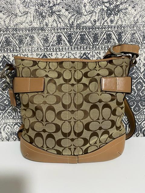 【良品】COACH コーチ F03574 シグネチャー ショルダーバッグ 斜め掛 < ブランド  【良品】COACH コーチ F03574 シグネチャー ショルダーバッグ 斜め掛 < ブランドの