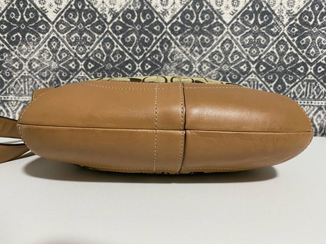 【良品】COACH コーチ F03574 シグネチャー ショルダーバッグ 斜め掛 < ブランド  【良品】COACH コーチ F03574 シグネチャー ショルダーバッグ 斜め掛 < ブランドの