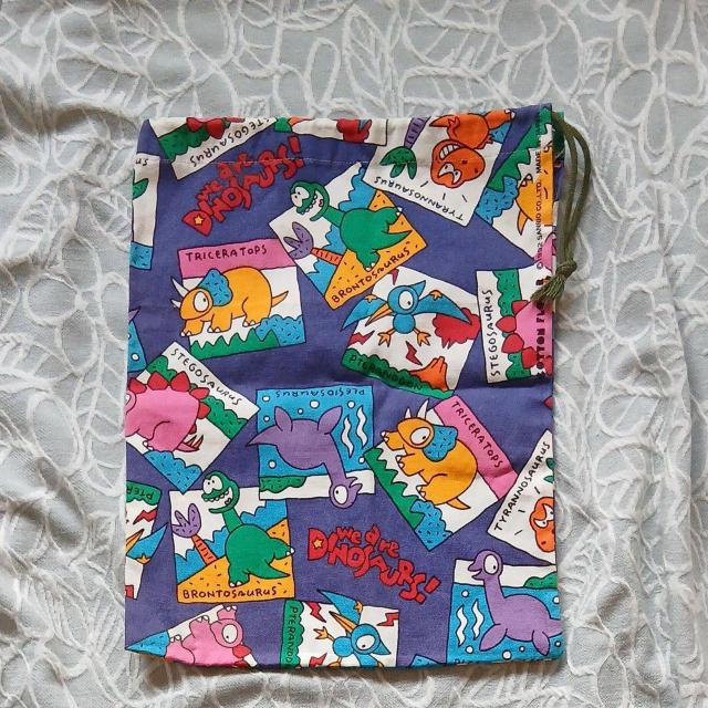 恐竜柄の運動靴入れ < キッズ/ベビー 恐竜柄の運動靴入れ < キッズ/ベビーの