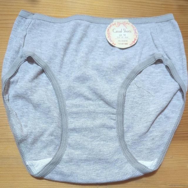 新品衣類 グレーの無地柄 М < 女性ファッション 新品衣類 グレーの無地柄 М < 女性ファッションの