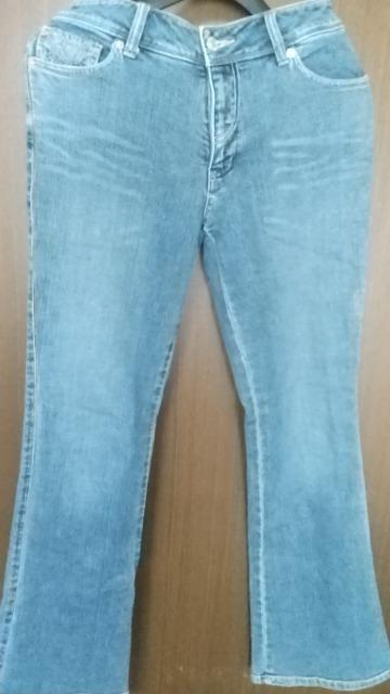 刺繍デザインが可愛い◆ブーツカットジーンズ◆ウエスト64cm < 女性ファッション  刺繍デザインが可愛い◆ブーツカットジーンズ◆ウエスト64cm < 女性ファッションの