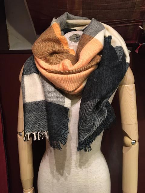 ネパール大判ストール★アジアン★ブランケット★エスニック★ < 女性ファッション ネパール大判ストール★アジアン★ブランケット★エスニック★ < 女性ファッションの