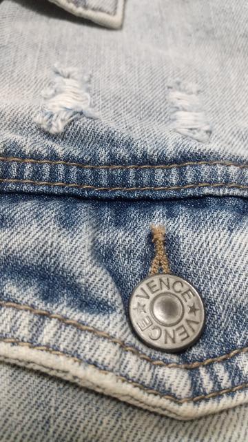 VENCE  EXCHANGE�����߂̃W�[�W�������t���[�T�C�Y