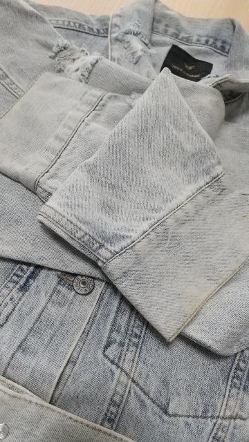 VENCE  EXCHANGE�����߂̃W�[�W�������t���[�T�C�Y