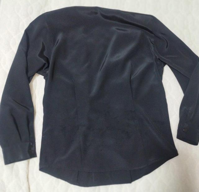 ビジュー付きサテンシャツ 長袖 黒ダブル スパンコール 80年代ディスコティック < 女性ファッション  ビジュー付きサテンシャツ 長袖 黒ダブル スパンコール 80年代ディスコティック < 女性ファッションの