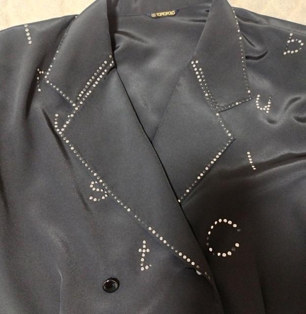 ビジュー付きサテンシャツ 長袖 黒ダブル スパンコール 80年代ディスコティック < 女性ファッション  ビジュー付きサテンシャツ 長袖 黒ダブル スパンコール 80年代ディスコティック < 女性ファッションの