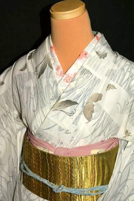 夏物 小紋 中古 送料無料 身丈153.5cm 裄丈62.5cm 極上 絽 洗える着物 蝶に草柄 バチ衿 カジュアル T3592 < 女性ファッション  夏物 小紋 中古 送料無料 身丈153.5cm 裄丈62.5cm 極上 絽 洗える着物 蝶に草柄 バチ衿 カジュアル T3592 < 女性ファッションの