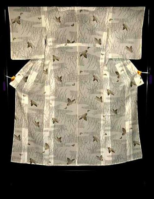 夏物 小紋 中古 送料無料 身丈153.5cm 裄丈62.5cm 極上 絽 洗える着物 蝶に草柄 バチ衿 カジュアル T3592 < 女性ファッション  夏物 小紋 中古 送料無料 身丈153.5cm 裄丈62.5cm 極上 絽 洗える着物 蝶に草柄 バチ衿 カジュアル T3592 < 女性ファッションの