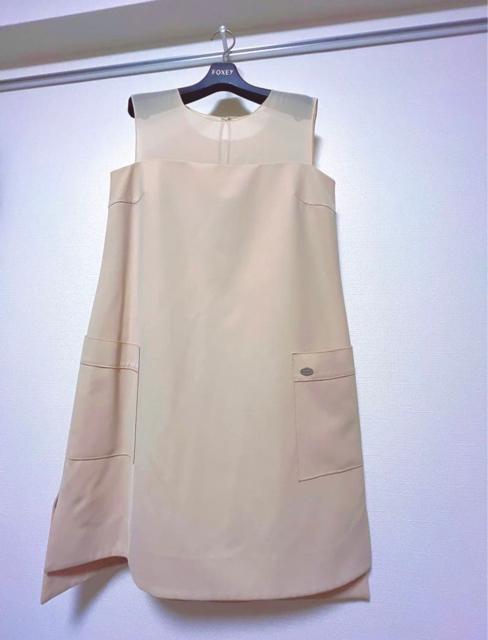 美品 フォクシーニューヨーク ボックステイル ワンピース ベージュ 40 < ブランド 美品 フォクシーニューヨーク ボックステイル ワンピース ベージュ 40 < ブランドの