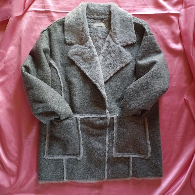 マンゴMANGOライト杢グレー裏地ふわふわファー暖か柔らか滑らか軽量快適レアお洒落可愛いテーラード長袖ふわもこジャケット164cm < キッズ/ベビー マンゴMANGOライト杢グレー裏地ふわふわファー暖か柔らか滑らか軽量快適レアお洒落可愛いテーラード長袖ふわもこジャケット164cm < キッズ/ベビーの