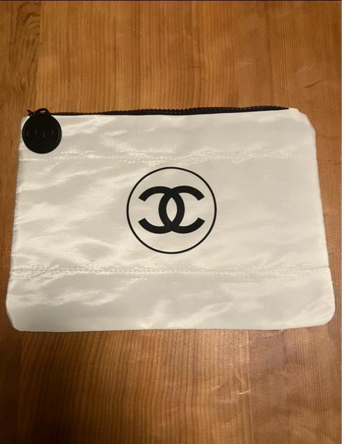 CHANEL �V���l�� �m�x���e�B �|�[�` �u���b�N&�z���C�g �Q���Z�b�g �R�R�}�[�N �� �u�����h�� 