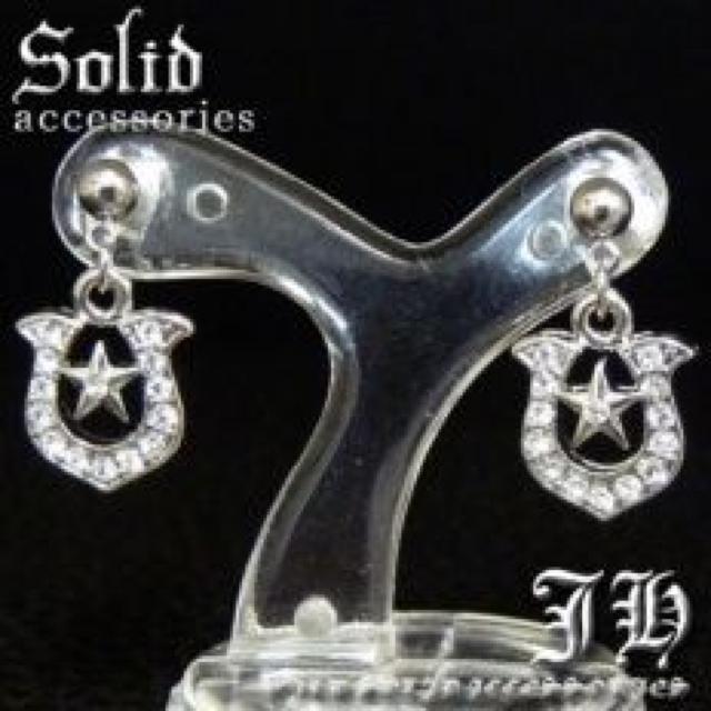 最高級.存在感【プラチナ】スターエンブレム型 ピアス シルバー < 男性アクセサリー/時計 最高級.存在感【プラチナ】スターエンブレム型 ピアス シルバー < 男性アクセサリー/時計の