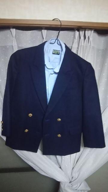 ブレザー(紺色)orブルーのシャツ付き♪110p?男女用?〜古着 < キッズ/ベビー  ブレザー(紺色)orブルーのシャツ付き♪110p?男女用?〜古着  < キッズ/ベビーの