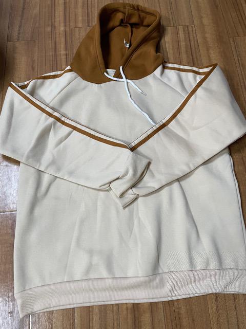 新品.未使用品パーカーバックロゴ袖ライン入り裏起毛トレーナー < 女性ファッション  新品.未使用品パーカーバックロゴ袖ライン入り裏起毛トレーナー < 女性ファッションの