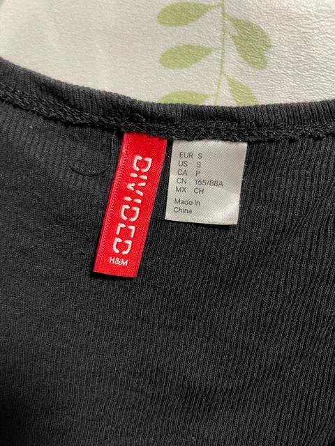 H&M ドクロカットソー < 女性ファッション  H&M ドクロカットソー < 女性ファッションの