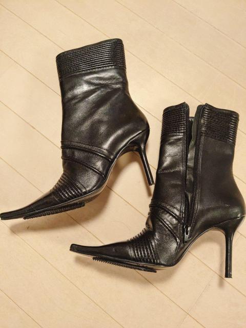 nine WEST u[c 