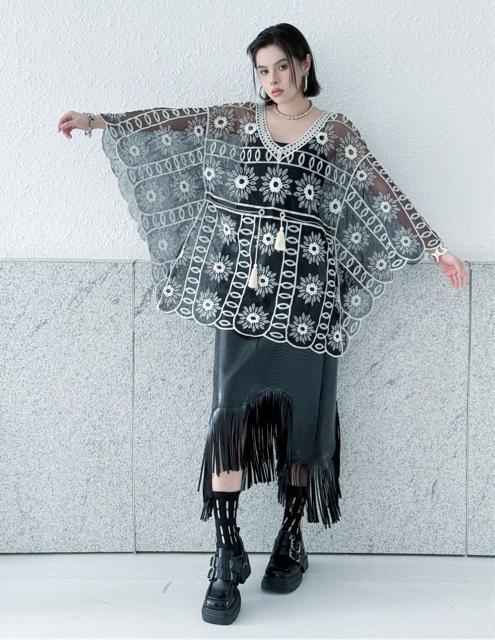 シースルー ポンチョ風 トップス チュニック ウエスト絞り 花柄 大きいサイズ < 女性ファッション シースルー ポンチョ風 トップス チュニック ウエスト絞り 花柄 大きいサイズ < 女性ファッションの