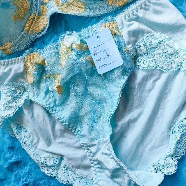 エロカワッ。。。F80×L。。。ゴージャスフラワー刺繍ブラジャー&ショーツセット。。大きいサイズグラマー。。 < 女性ファッション  エロカワッ。。。F80×L。。。ゴージャスフラワー刺繍ブラジャー&ショーツセット。。大きいサイズグラマー。。 < 女性ファッションの