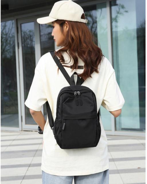 ☆訳あり☆小さめ リュック バッグ ミニデイパック ボディバッグユース 軽量 男女兼用 通勤 通学 旅行 < 女性ファッション ☆訳あり☆小さめ リュック バッグ ミニデイパック ボディバッグユース 軽量 男女兼用 通勤 通学 旅行 < 女性ファッションの