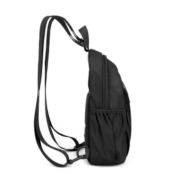 ☆訳あり☆小さめ リュック バッグ ミニデイパック ボディバッグユース 軽量 男女兼用 通勤 通学 旅行 < 女性ファッション ☆訳あり☆小さめ リュック バッグ ミニデイパック ボディバッグユース 軽量 男女兼用 通勤 通学 旅行 < 女性ファッションの