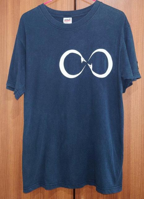 美品★LINDA★Tシャツ★荒くれKNIGHT★Mサイズ★非売品★ヴィンテージTシャツ★輪蛇Tシャツ★ロックTシャツ★送料無料 < 男性ファッション 美品★LINDA★Tシャツ★荒くれKNIGHT★Mサイズ★非売品★ヴィンテージTシャツ★輪蛇Tシャツ★ロックTシャツ★送料無料 < 男性ファッションの