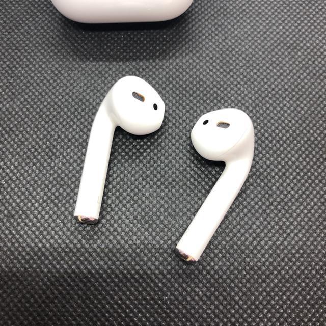 即決 正規品 Apple アップル AirPods エアーポッズ 第一世代 < 家電/AV  即決 正規品 Apple アップル AirPods エアーポッズ 第一世代 < 家電/AVの