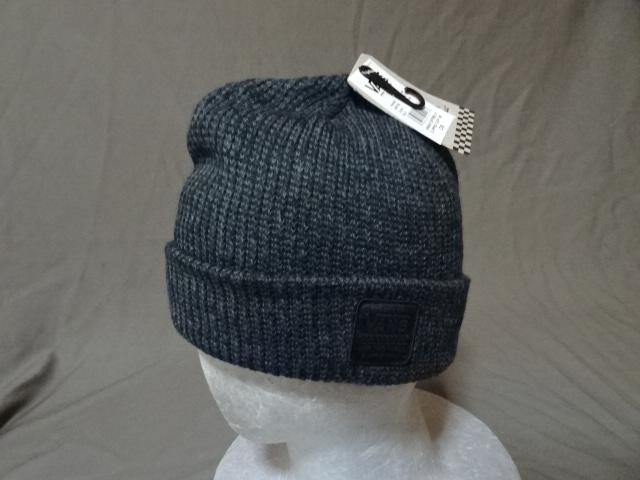 USA購入 バンズ【VANS】シンプルデザイン ロゴマーク付 ニットキャップ < 男性ファッション  USA購入 バンズ【VANS】シンプルデザイン ロゴマーク付 ニットキャップ < 男性ファッションの