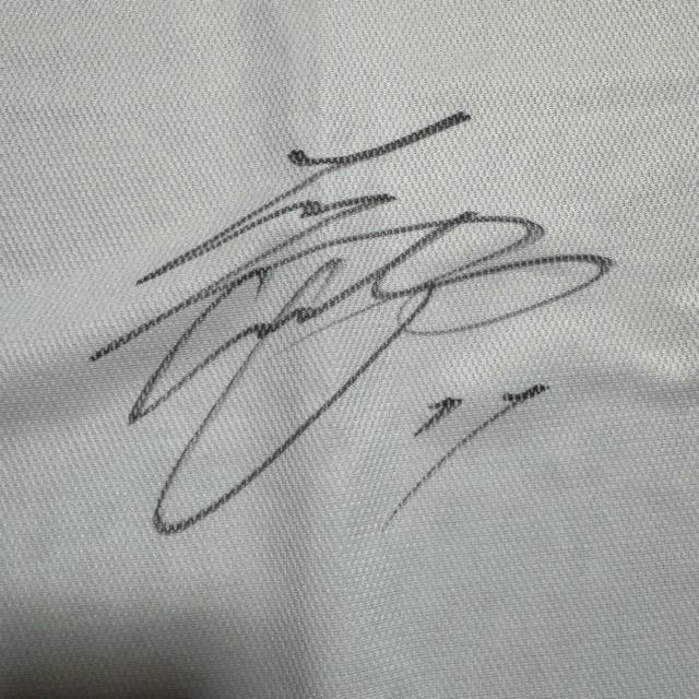 大谷翔平選手 直筆サイン入りユニフォーム < レジャー/スポーツ  大谷翔平選手 直筆サイン入りユニフォーム < レジャー/スポーツの