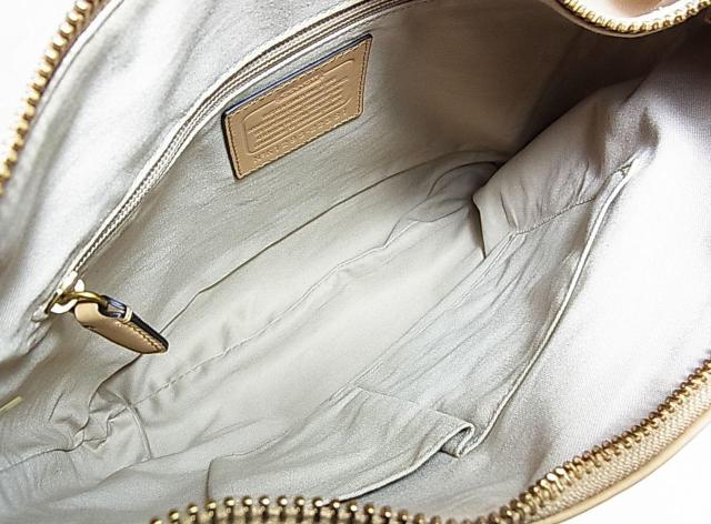 �����Ǖi�����K�i�ɔ��R�[�`�@2WAY�@�΂߂����V�����_�[�o�b�N�@�x�[�W��