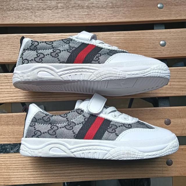 キッズ スニーカー 19cm ホワイト 子供靴 シューズ カジュアル 31 < キッズ/ベビー  キッズ スニーカー 19cm ホワイト 子供靴 シューズ カジュアル 31 < キッズ/ベビーの