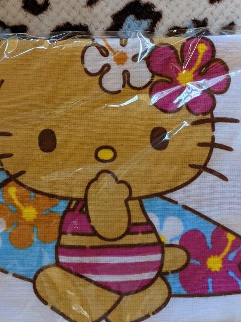 ハローキティ当りくじ(ガーゼタオル) 日焼けキティ < おもちゃ ハローキティ当りくじ(ガーゼタオル) 日焼けキティ < おもちゃの