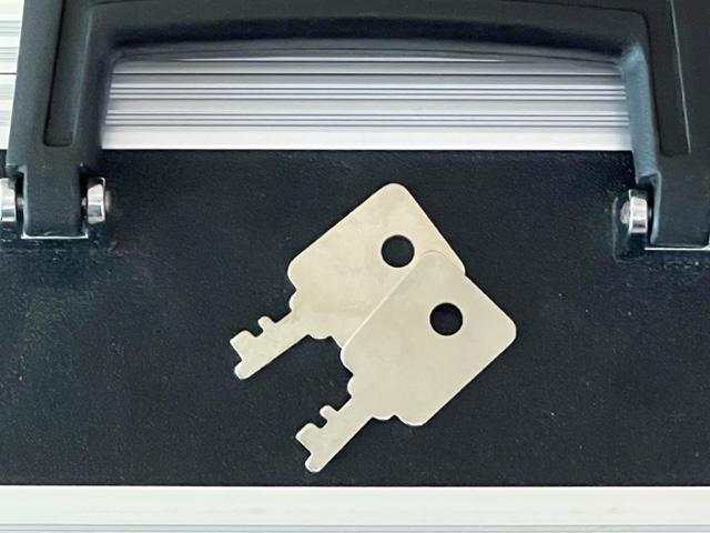 機材用ハードケース NB 鍵付き 中古品 CDJ ミキサー < ホビー  機材用ハードケース NB 鍵付き 中古品 CDJ ミキサー < ホビーの