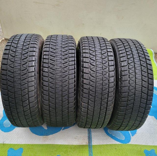 oa X^bhX ^C 18C`uaXg BLIZZAK DM-V3 225/60R18 100Q ^Ĉ4{  /oCN