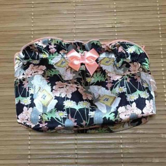 ハニーサロン・フラワーキャットアイドルポーチ。ブラック < ブランド  ハニーサロン・フラワーキャットアイドルポーチ。ブラック  < ブランドの