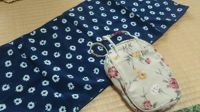 値下げ★新品★ハンドメイド かぎ編みミニバッグ ポーチ他5点セット★ < 女性ファッション  値下げ★新品★ハンドメイド かぎ編みミニバッグ ポーチ他5点セット★ < 女性ファッションの