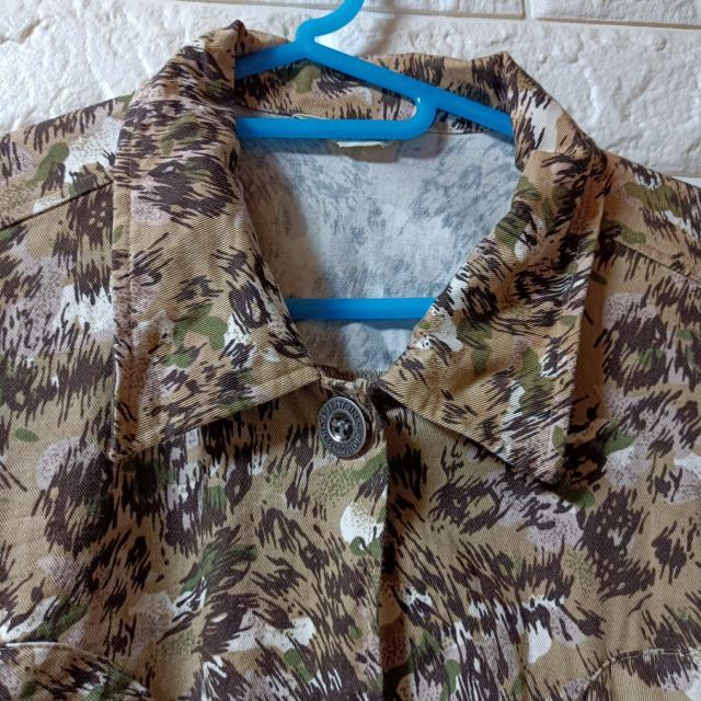 USED★迷彩風ショート丈ブルゾン < 女性ファッション  USED★迷彩風ショート丈ブルゾン < 女性ファッションの