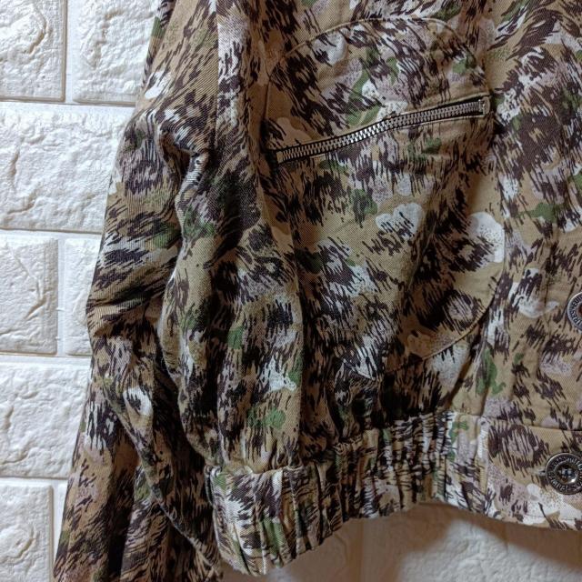 USED★迷彩風ショート丈ブルゾン < 女性ファッション  USED★迷彩風ショート丈ブルゾン < 女性ファッションの