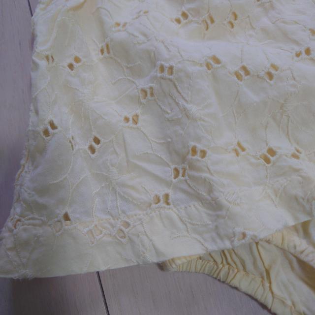babyGap 総レース イエロー フリルトップス サイズ80 < ブランド  babyGap 総レース イエロー フリルトップス サイズ80 < ブランドの
