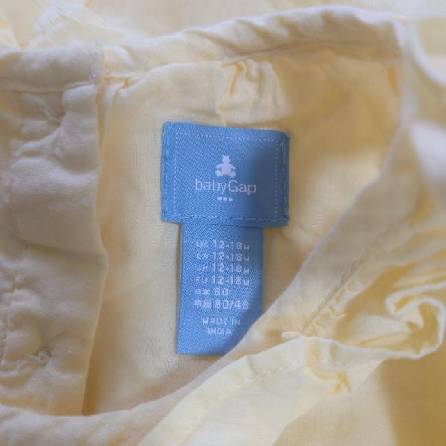 babyGap 総レース イエロー フリルトップス サイズ80 < ブランド  babyGap 総レース イエロー フリルトップス サイズ80 < ブランドの
