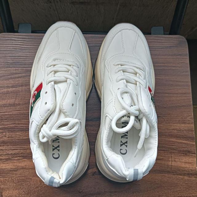 新品 22.5cm レディース スニーカー ホワイト シューズ 靴 カジュアル < 女性ファッション  新品 22.5cm レディース スニーカー ホワイト シューズ 靴 カジュアル < 女性ファッションの