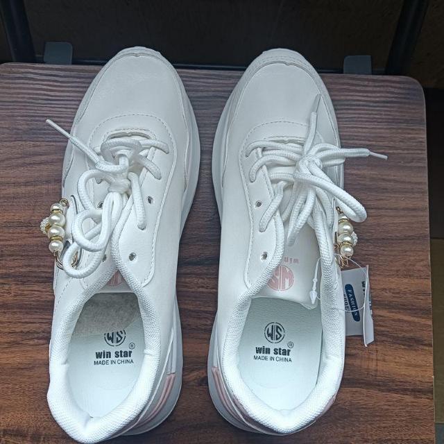 新品 24cm レディース スニーカー ホワイト シューズ 靴 カジュアル < 女性ファッション  新品 24cm レディース スニーカー ホワイト シューズ 靴 カジュアル < 女性ファッションの