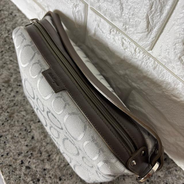 Ferragamo 【フェラガモ】 AU-22 6123 アクセサリーポーチ ミニバッグ ガンチーニ キャンバス ブラウン < ブランド  Ferragamo 【フェラガモ】 AU-22 6123 アクセサリーポーチ ミニバッグ ガンチーニ キャンバス ブラウン < ブランドの