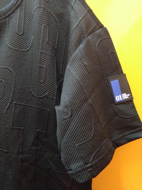 サイズL 立体エンボス セットアップ (Tシャツ & ショートパンツ) 黒 < 女性ファッション  サイズL 立体エンボス セットアップ (Tシャツ & ショートパンツ) 黒 < 女性ファッションの